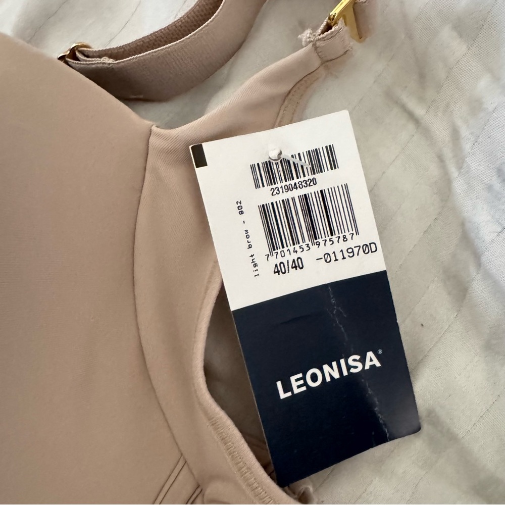 Leonisa NEW High Profile Back Smoothing Bra with Full Coverage Cups - Picture 3 of 5